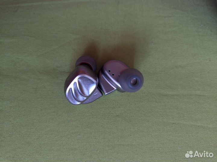 Hi-Fi наушники разные