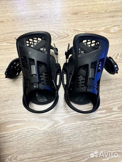 Крепления сноубордические Burton Genesis EST