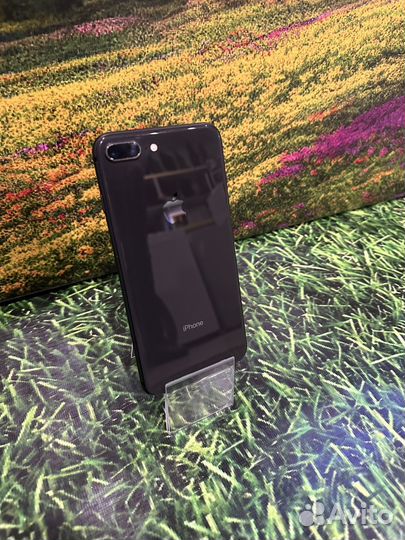 iPhone 8 Plus, 64 ГБ