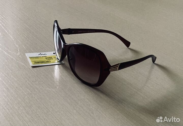 Солнцезащитные очки женские брендовые