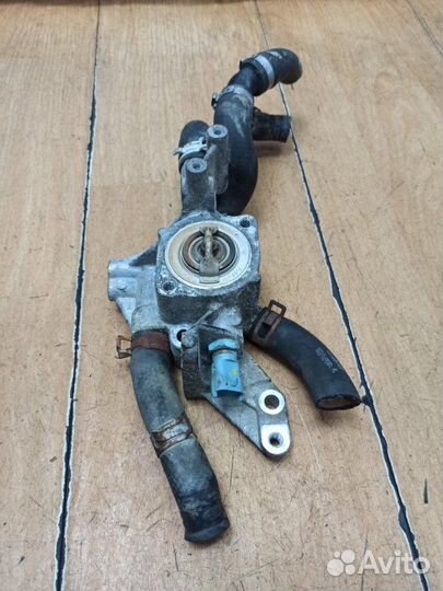 Корпус термостата Opel Astra H Z17DTH 2008