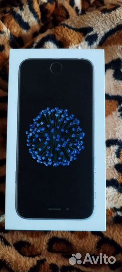 Телефон iPhone 6