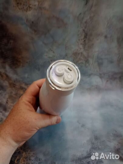 Бутылка для воды с наушниками