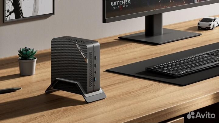 Мини пк Minisforum UM 560 XT