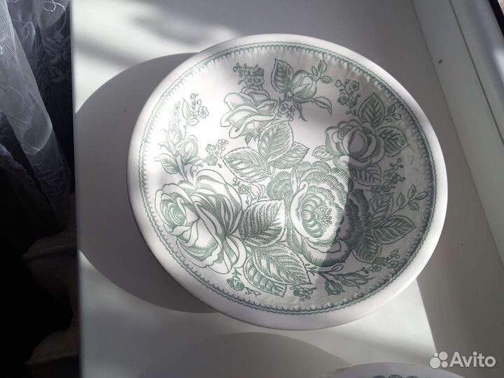 Тарелки глубокие состояние новых