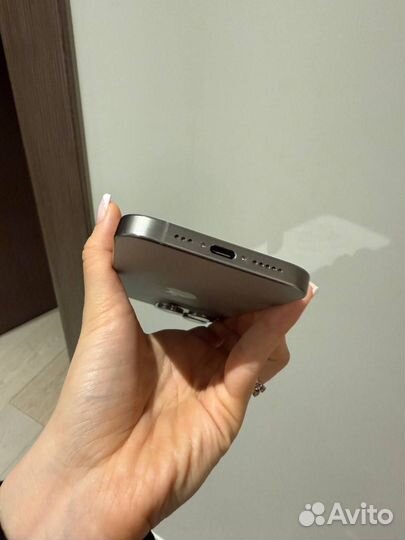 iPhone 15 Pro, 256 ГБ