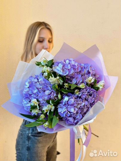 Гортензия и альстромерия