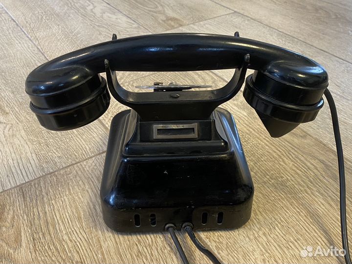 Ретро телефон аппарат 