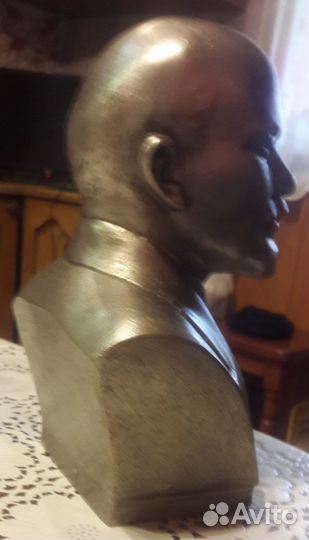 Бюст ленина