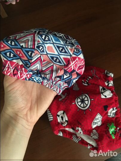 Купальные плавки и купальная шапочка