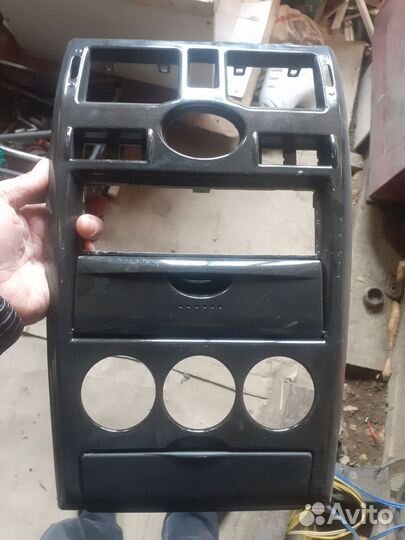 Консоль на priora 1