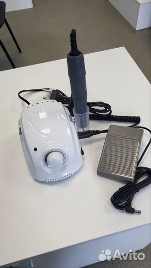 Машинка для маникюра и педикюра