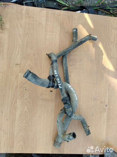 Патрубки системы охлаждения Рено Логан