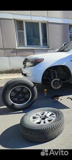 Nokian Tyres Hakkapeliitta 8 SUV 285/65 R17 116T