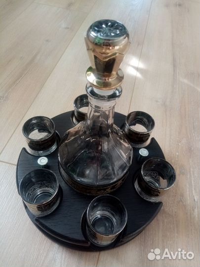 Графин и стопки