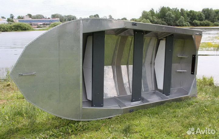 Лодка алюминиевая