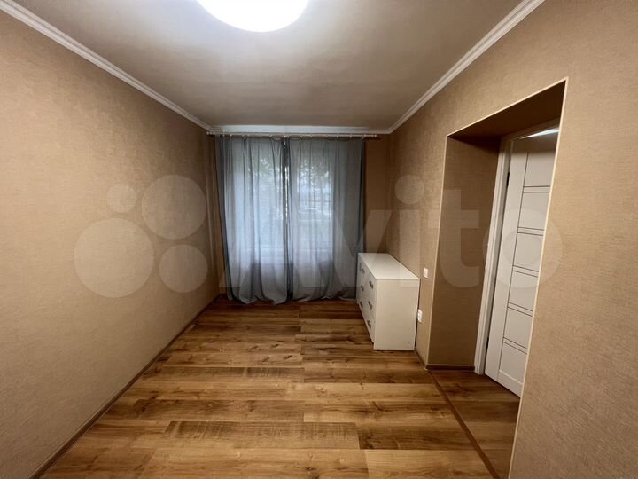 2-к. квартира, 52 м², 1/12 эт.