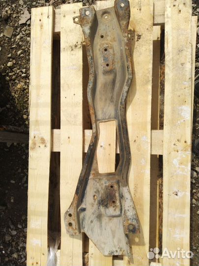 Балка подрадиаторная передняя Kia Rio седан 1.5