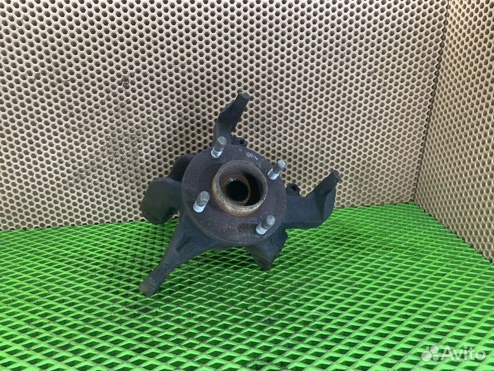 Кулак поворотный передний правый Ford Focus 1