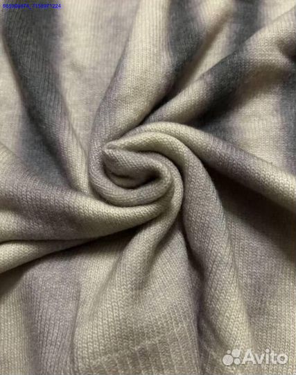 Свитер Supreme с размытой эмблемой