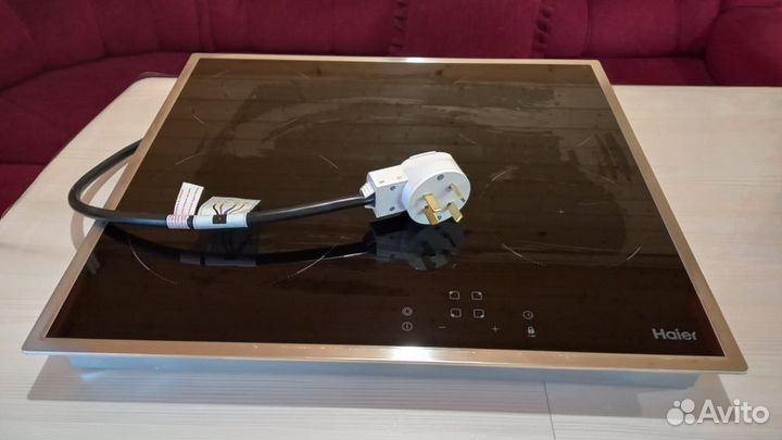 Встраиваемая электрическая панель Haier HHX-C64DFB