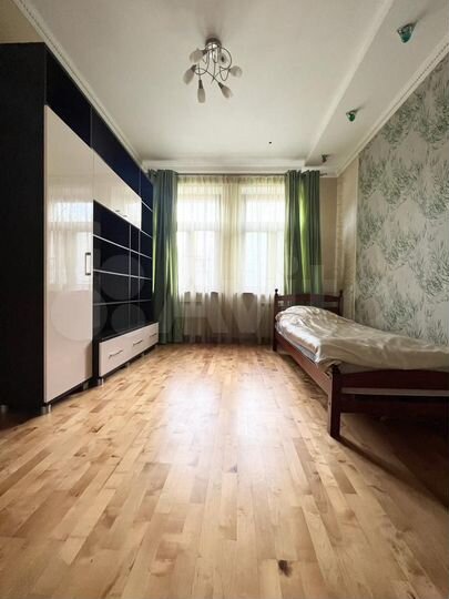 3-к. квартира, 114,7 м², 1/5 эт.