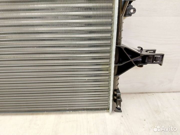 Радиатор охлаждения Volvo S60. 2000-2009