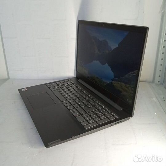 Ноутбук Lenovo V145-15AST (7423)