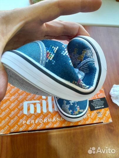 Кеды для девочки новые