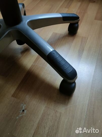 Компьютерное, офисное кресло