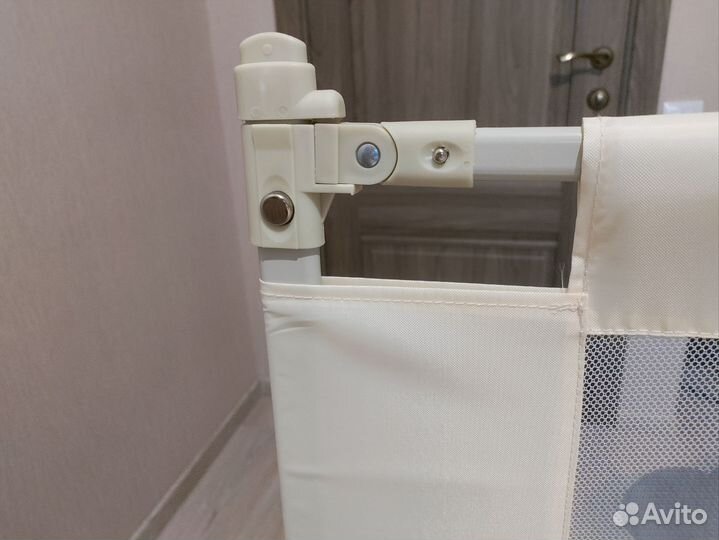 Защитный барьер для детей на кровать