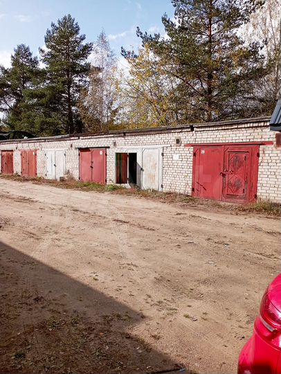 Гараж, > 30 м²