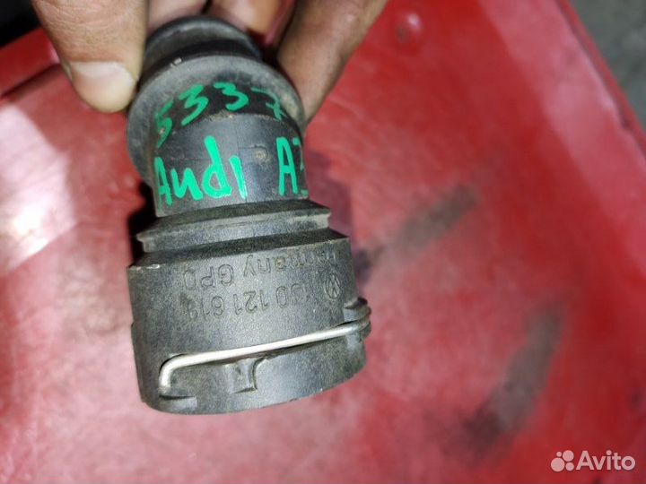 Фланец системы охлаждения Audi A3 8L хетчбек 1.6