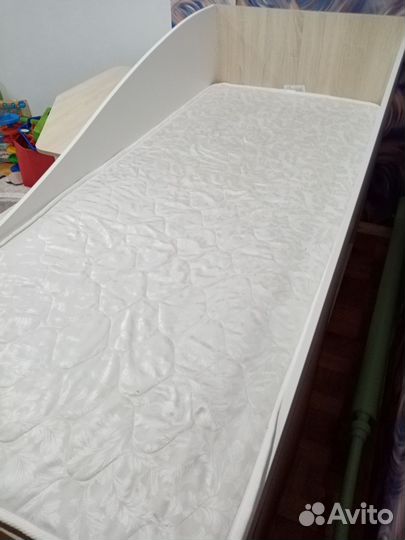 Детская кровать бу