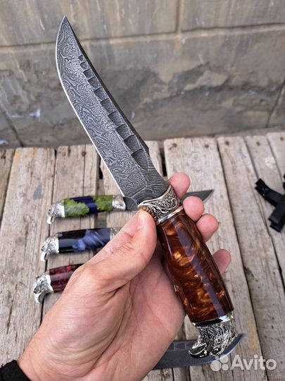 Нож из дамасской стали 