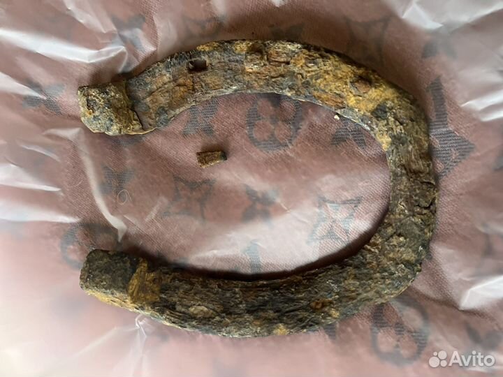 Старинная подкова 15век, гвоздь, Молоди