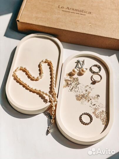 Декоративная гипсовая подставка для украшений