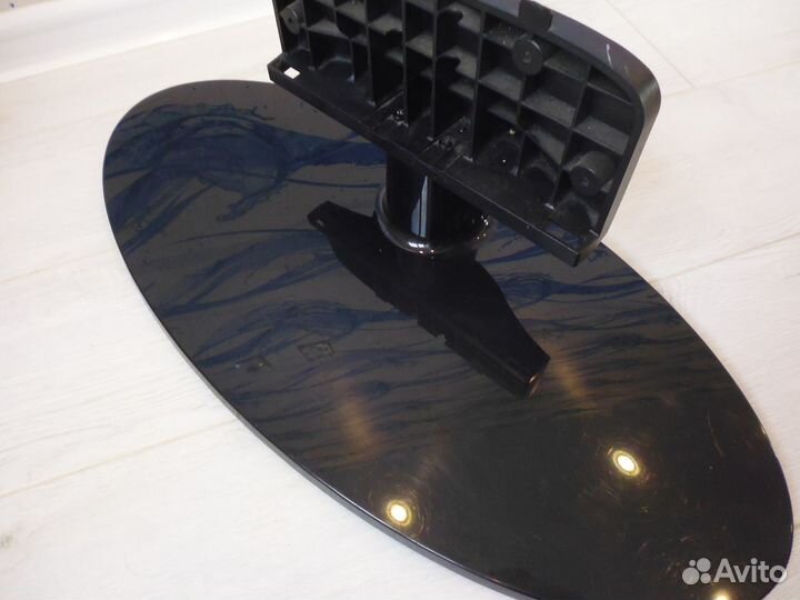 Подставка от Samsung UE40EH5007K с крепежем