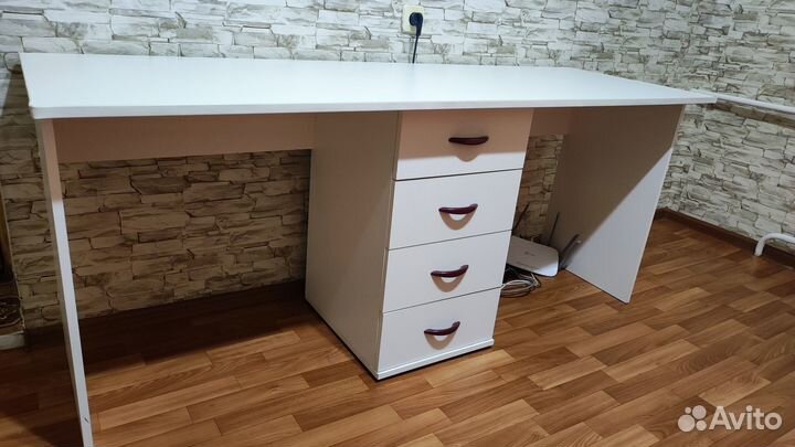 Письменный стол для двоих