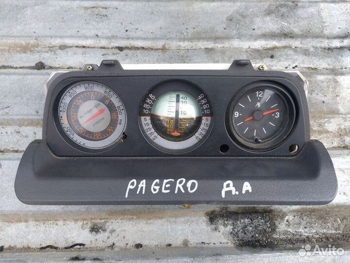 Панель приборов Mitsubishi Pajero Sport