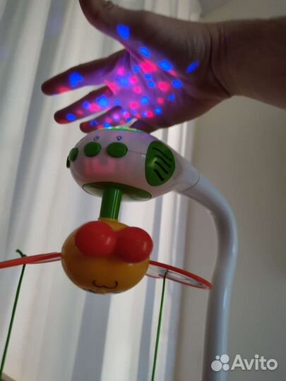 Музыкальный мобиль пчелка с проектором