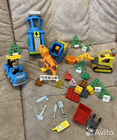 Lego duplo строительная техника и юрский период