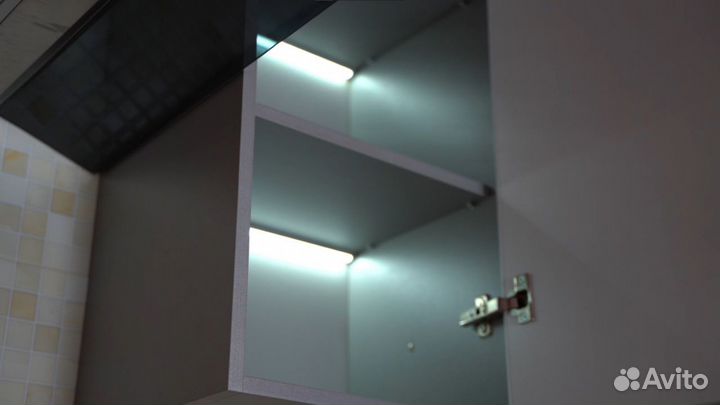 Умная подсветка мебели и гарнитура с датчиками дви