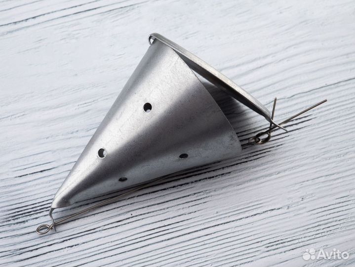 Кормушка для зимней рыбалки