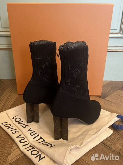 Сапоги женские