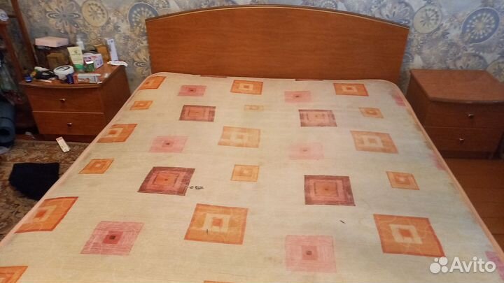 Спальный гарнитур