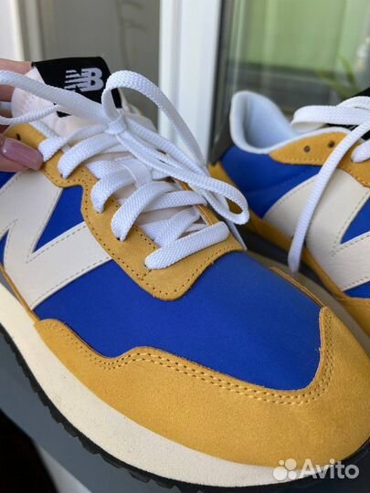 New Balance 237