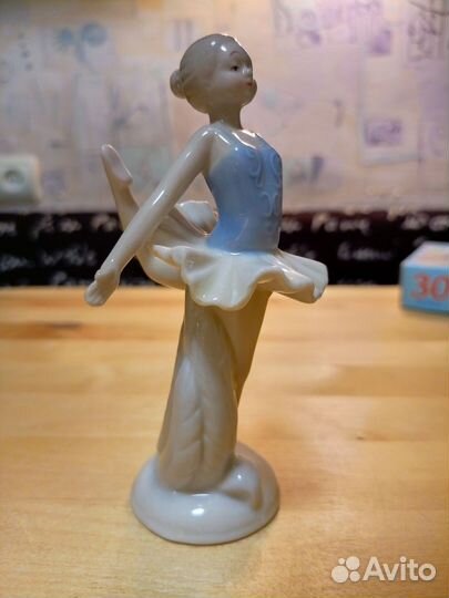 Фарфоровые статуэтки балерина