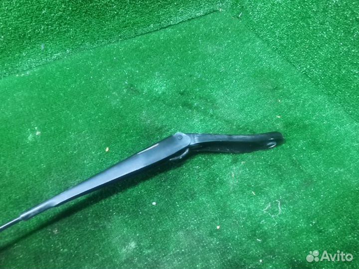 Поводок дворника передний правый Ford Mondeo 4