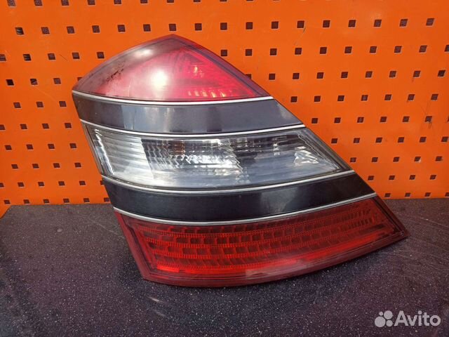 Фонарь Мерседес бенц 221